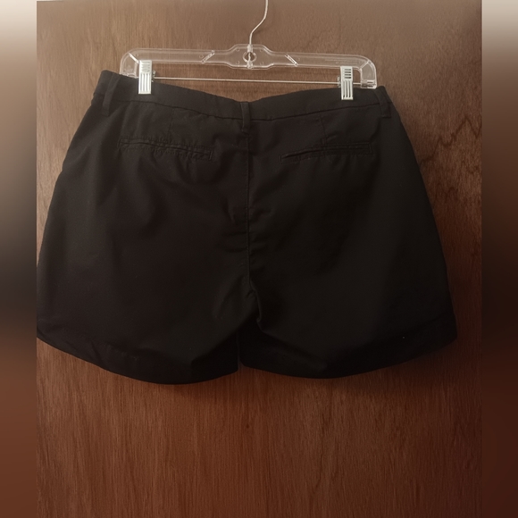 Old Navy ~ Black High-Waist Chino Shorts Size 4 - Picture 2 of 10